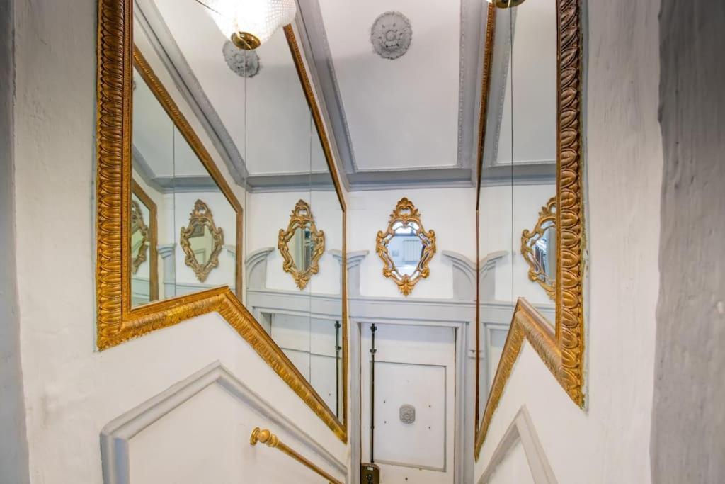 Ferienwohnung Firenze Duomo 400 Metri *Dimora Degli Specchi* Exterior foto