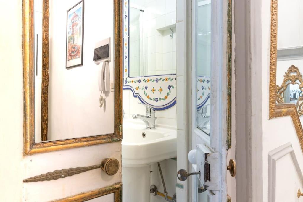 Ferienwohnung Firenze Duomo 400 Metri *Dimora Degli Specchi* Exterior foto
