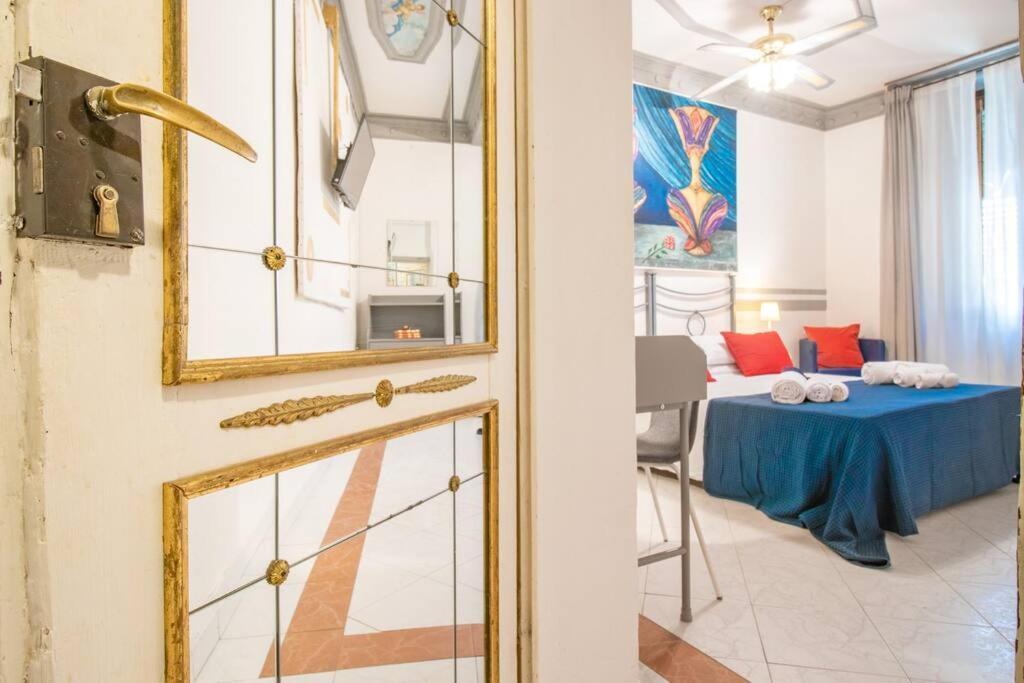 Ferienwohnung Firenze Duomo 400 Metri *Dimora Degli Specchi* Exterior foto