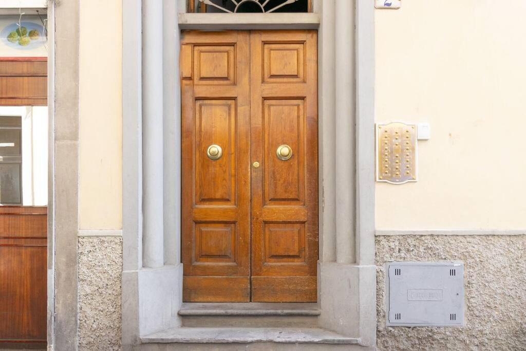Ferienwohnung Firenze Duomo 400 Metri *Dimora Degli Specchi* Exterior foto