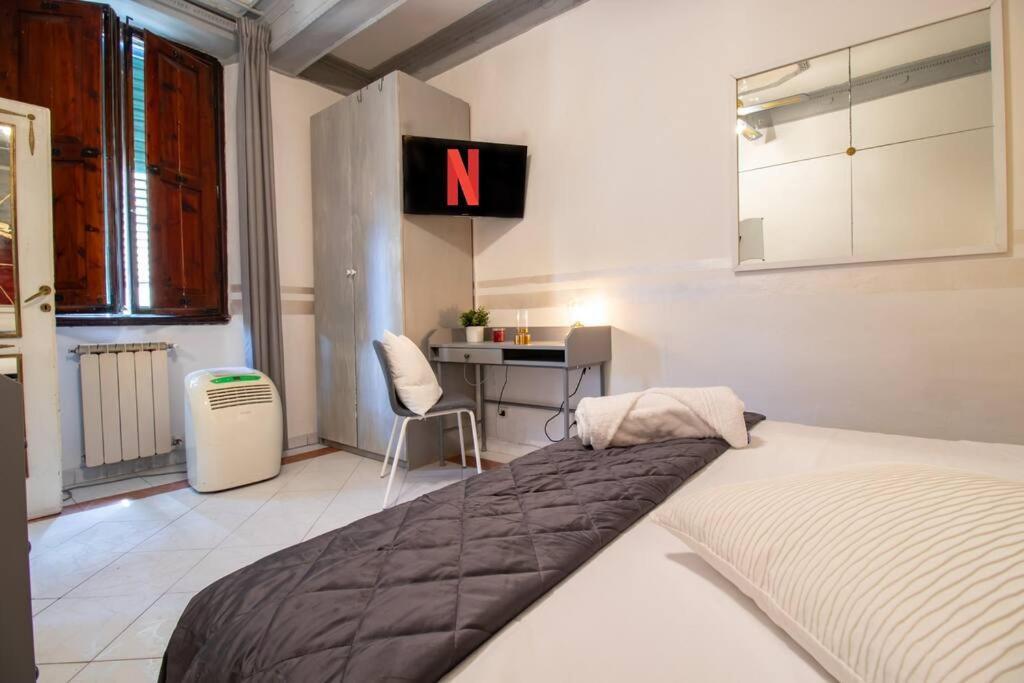 Ferienwohnung Firenze Duomo 400 Metri *Dimora Degli Specchi* Exterior foto